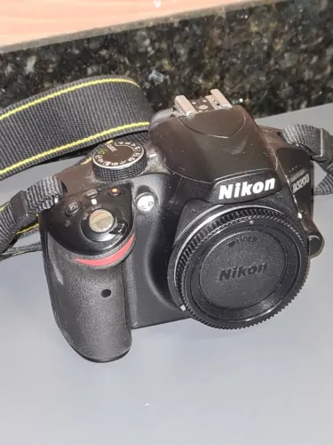 Nikon D3200 ? 24MP DSLR Nikon