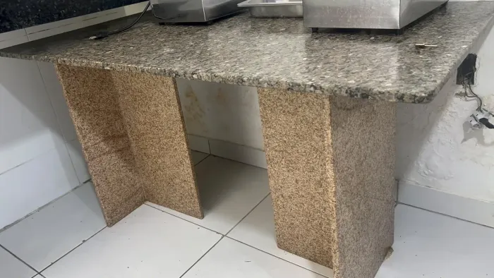 Mesa de mármore