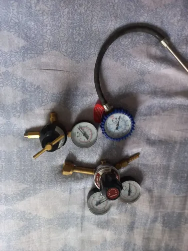 Vendo reguladores de pressão 