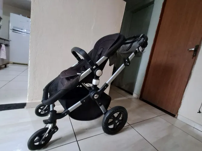 Carrinho da bugaboo cameleon 3 com Moisés completo e manual