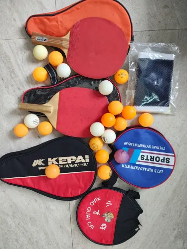 2 raquetes de tênis de mesa mais bolinhas oficiais mais capas