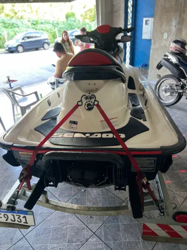 Jet ski seadoo gti 155
