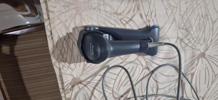 Scanner De Código De Barras Elgin Qw2100 Usb 5v Cinza-escuro Completo Com Base