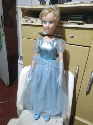 Boneca princesa cinderela Disney 70 centímetros 