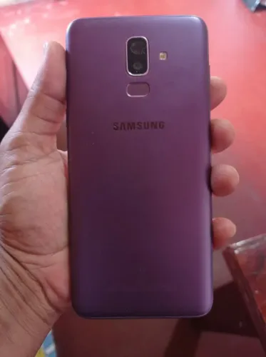 Celular j8 em perfeito estado com nota ... 180$