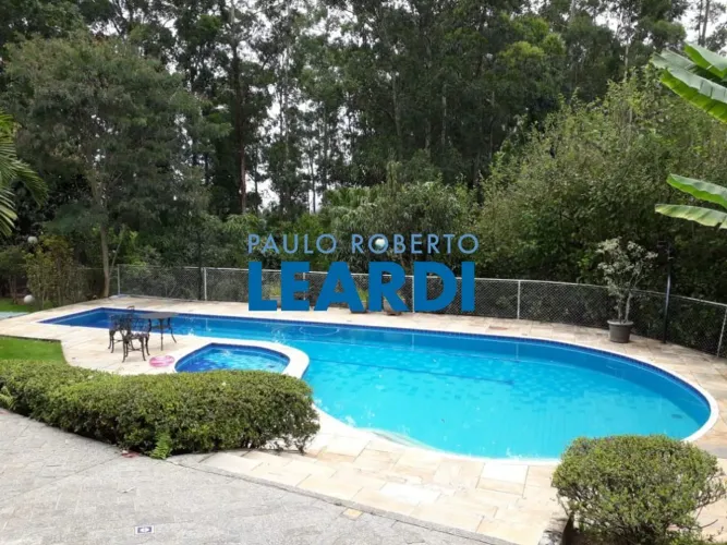 CASA EM CONDOMÍNIO - TAMBORÉ - SP