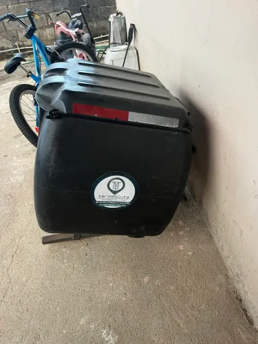 Estou doando baú de motoboy