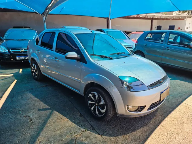 Ford Fiesta Sed. 1.6 8V Flex 4P 2005