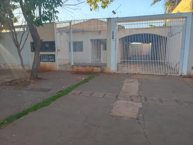 Casa com 3 quartos no Piratininga
