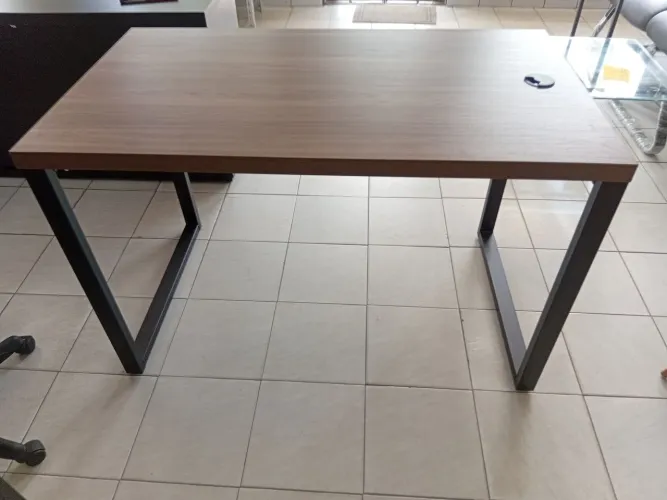 Mesa para escritório