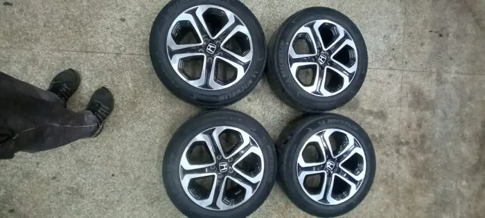 Roda com Pneu Aro 17 Original Honda Hr-V HRV 2017 Jogo R$ 2.590,00