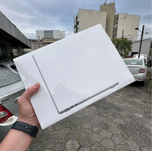 MacBook Air M5 13.6? - 512 SSD 16gb ram \ lacrado \ 2026