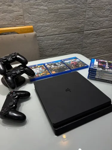 Playstation 4 / 500 GB