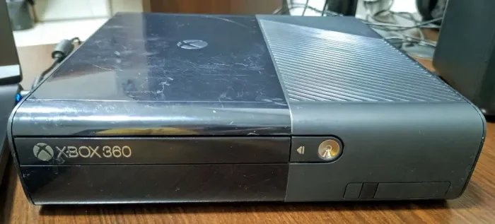 Xbox 360 Super Slim RGH 3.0 Funcionando mas defeito imagem Ltu 3 X360 Desblo Jogos