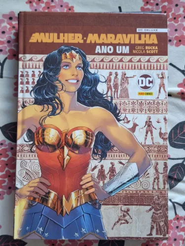 HQ MULHER MARAVILHA ANO UM DC DELUXE