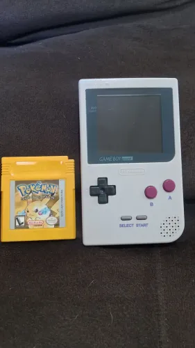 Game boy pocket edição clássico com tela ips + jogo pikachu original