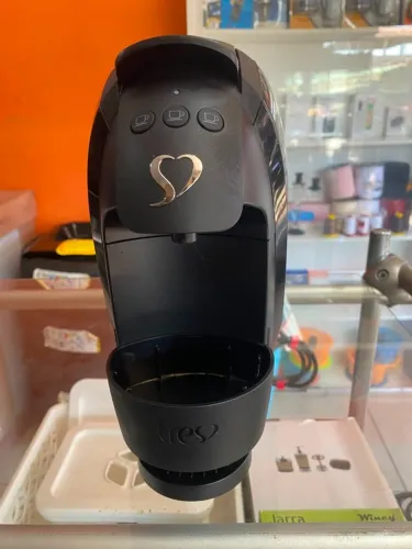 CAFETEIRA 3 CORAÇÕES VALOR 370,00