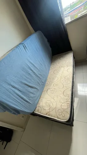 cama de solteiro seminova