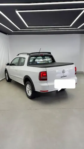 Volkswagen Saveiro Highline 1.6 T. Flex 8V CD 2017