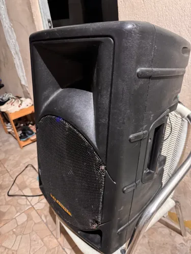 Caixa ativa JBL Selenium 400rms