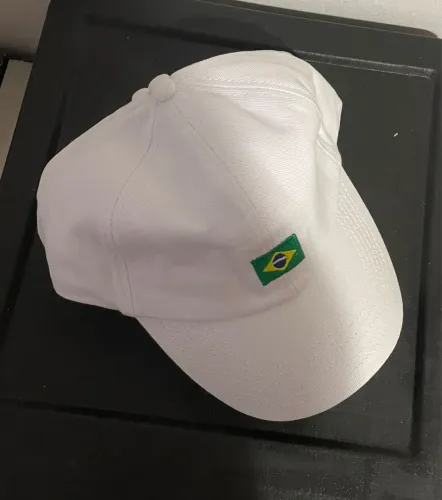 Boné coleção do Brasil