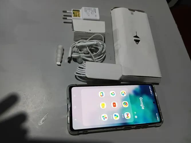 Vendo celular Samsung s20 128 gigas 