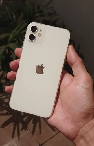 iPhone 11