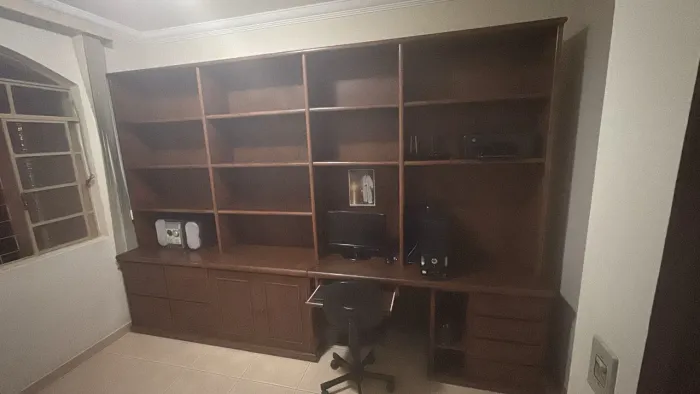 Estante de sucupira maciça para escritório 3,30 comp x2,20 altura x 0,50 profundidade