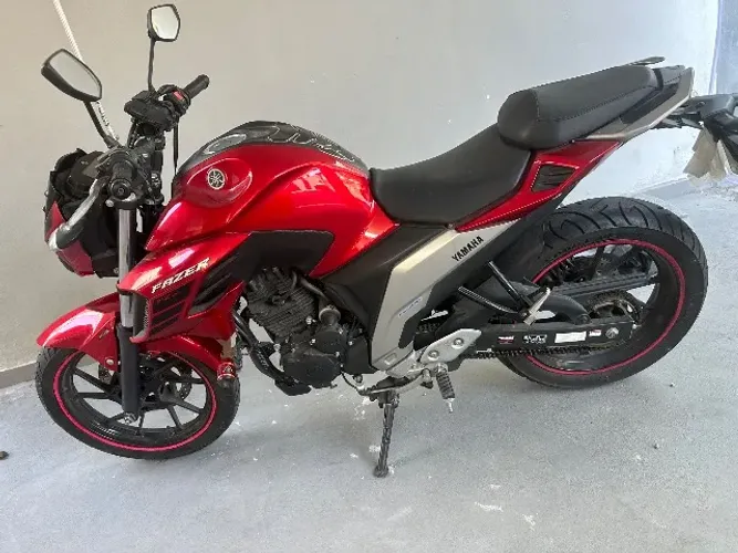Tamanha FZ25 250 Raridade - único dono só 3400 km