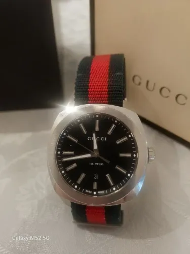 Relógio Gucci Masculino 100m Ya142305
