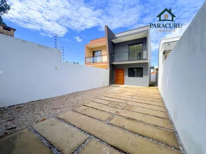 Vendo duplex com três quartos no Paracuru.