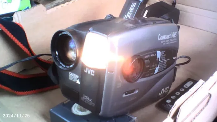 Filmadora JVC 26 x Zoom