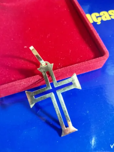 Pingente Ouro 18 Kilates Cruz 50 mm Peso 3 Gramas