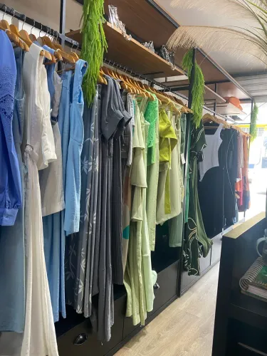 Vendo araras para loja 
