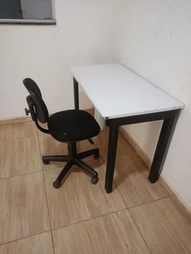 Mesa e cadeira para estudar/escritório