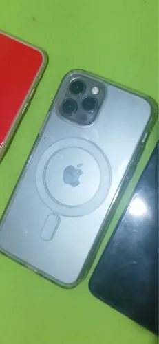 Troco 12 pro pelo 12 Pro Max