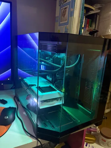 Pc gamer r7 5700x