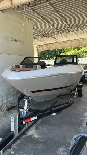 Ventura V195