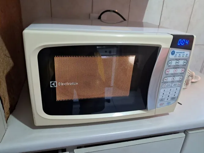 Microondas Electrolux 18 litros