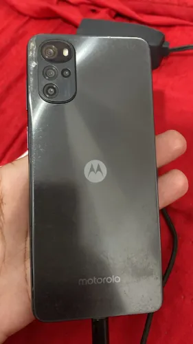 Vende ser celular MotoG22 , com problema na bateria 