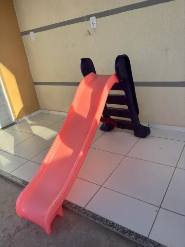 Escorregador infantil