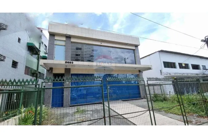 vendo Prédio comercial na Caxangá com 292 m²