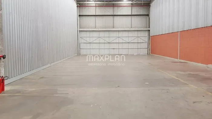 Aluguel de Galpão com 630 m² - 07 Docas - Condomínio Logístico - Pavuna - Rio de Janeiro -