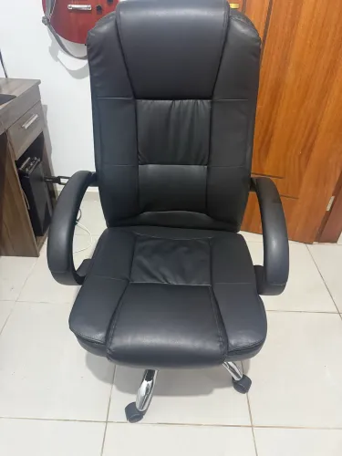 Cadeira de escritório giratória luxo conforto