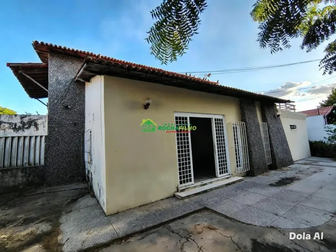 CASA COMERCIAL NO BAIRRO ININGA.