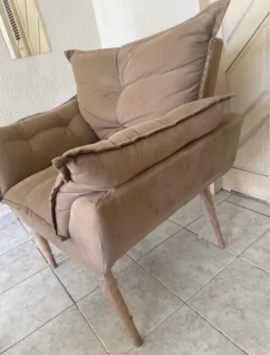 Cadeira para sala ou salão