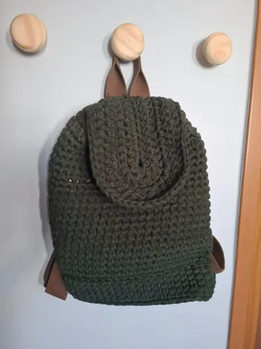 Linda Mochila em Croché.