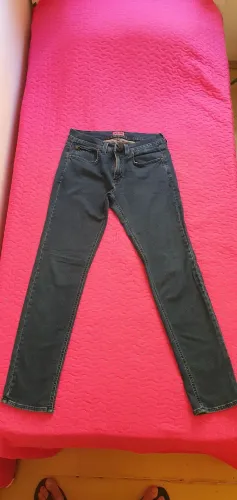 Calça jeans Broksgold e Camisa Adidas