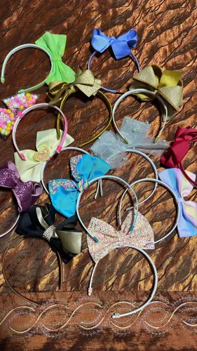 Tiaras lindas por R$10,00 cada