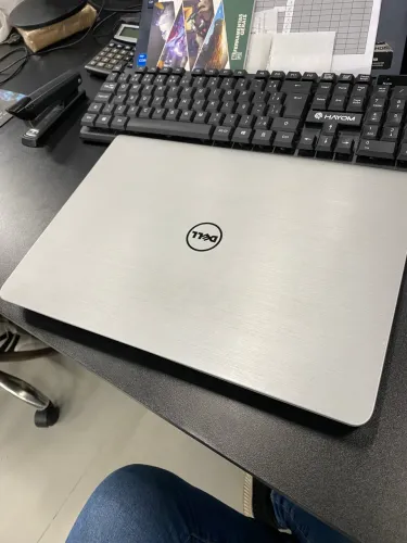 Notebook Dell i7 - 8GB RAM - Windows 10 Pro